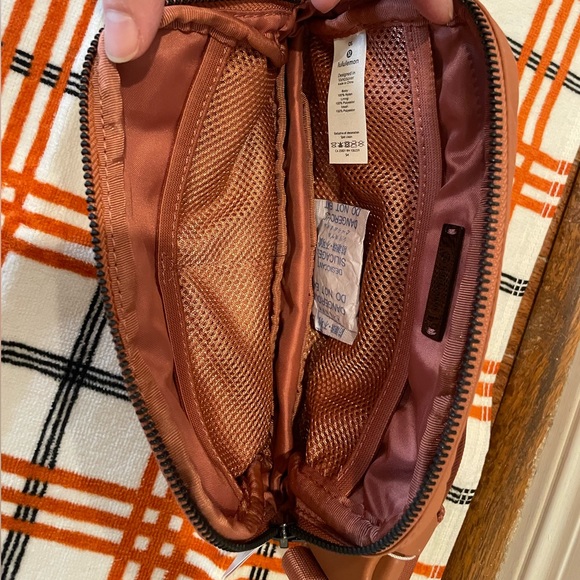 Lululemon Belt Bag Ancient Copper 1L NWT - Picture 7 of 7